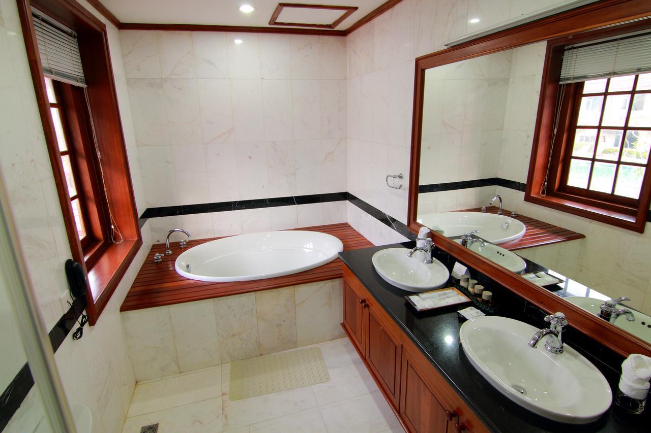 Hotel Dawei Exterior photo